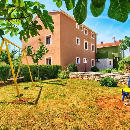Apartment Fuer 6 Personen Ca 80 Qm In Fazana-surida, Istrien Istrische Riviera *
